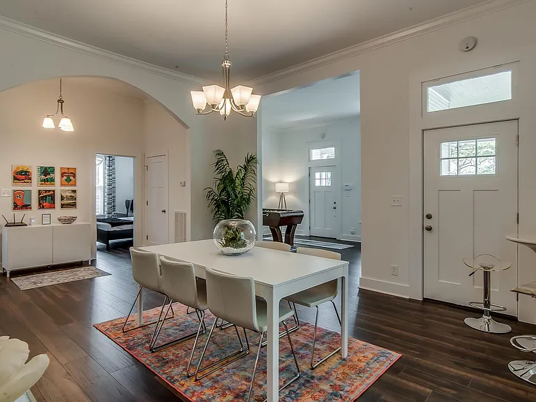 11 Waters Ave — Photo 10