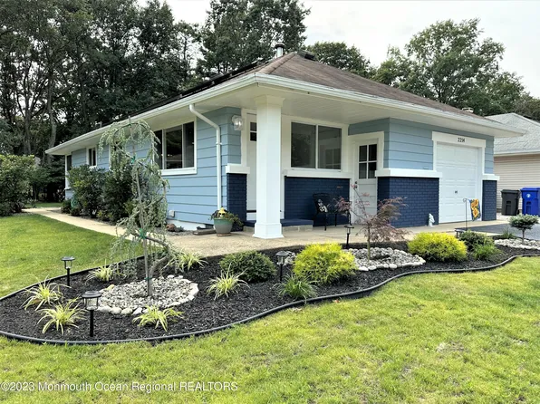 2214 Mount Hope Lane, Toms River, NJ 08753