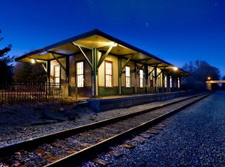 12 Depot St, Kennebunk, ME 04043