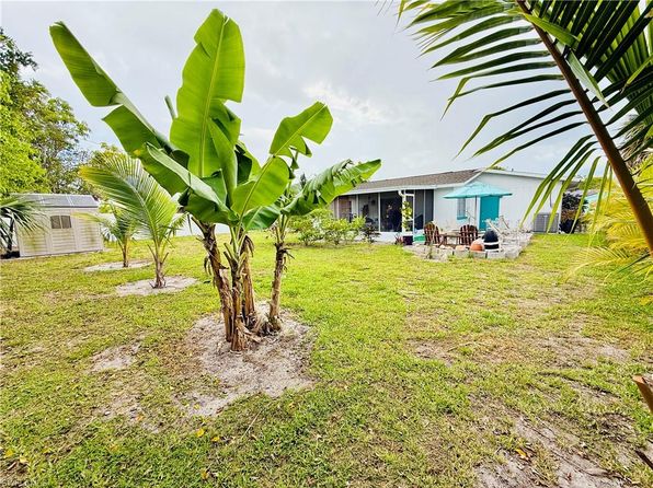 2084 46th St SW, Naples, FL 34116