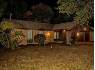 12679 Forestedge Dr, Saint Louis, MO 63138