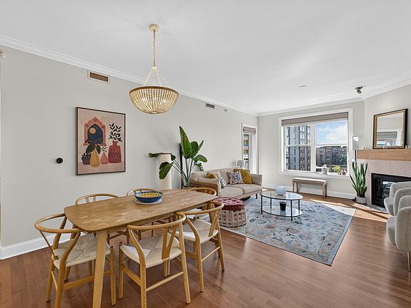 5th image of 360 W Washington Ave Unit 603