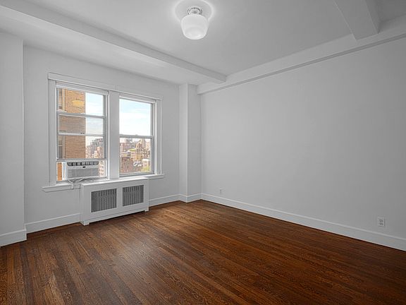 4th image of 24 5th Ave APT 1224