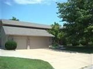 2443 E Raynell St, Springfield, MO 65804