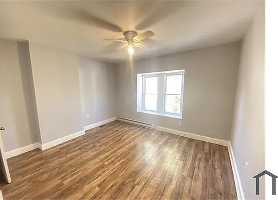 280 E Bringhurst St — Photo 10