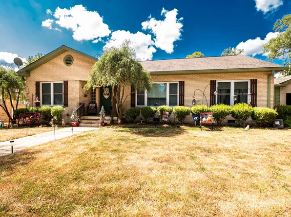1407 W Main St, El Dorado, AR 71730