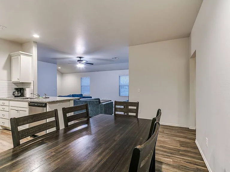436 Chalk Hill Ct — Photo 16