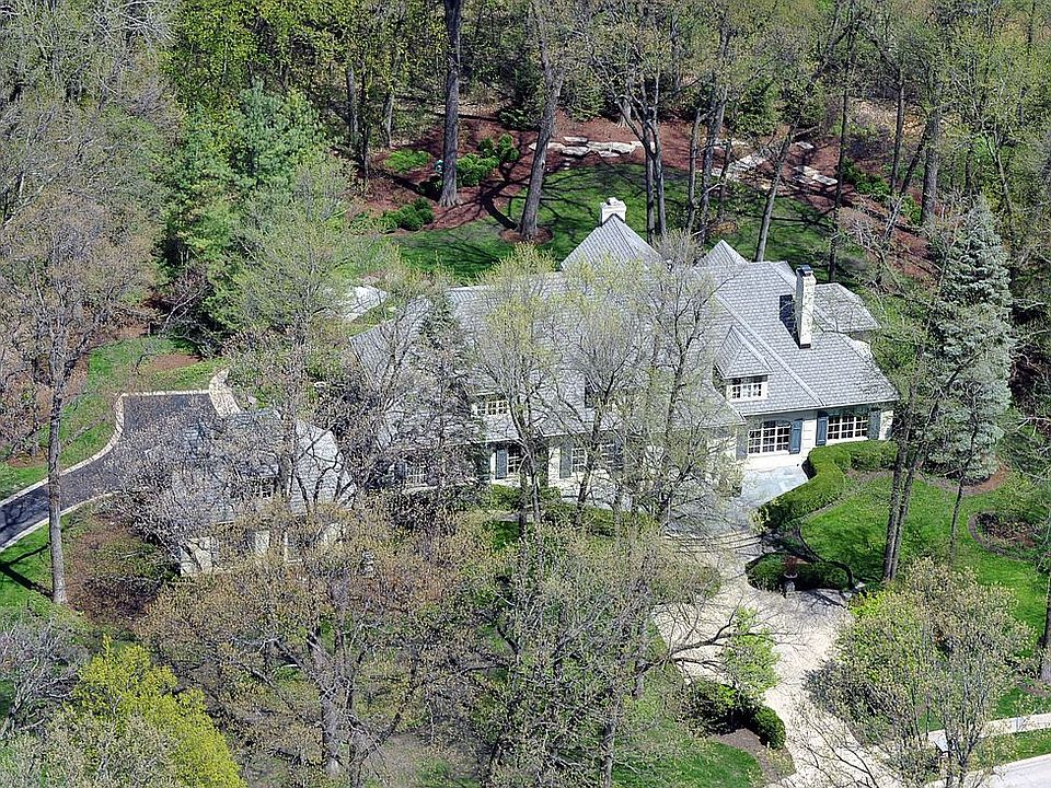 1st image of 2025 Persimmon Dr