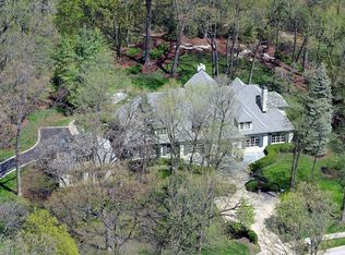 2025 Persimmon Dr, St Charles, IL 60174