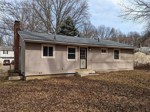 2nd image of 3866 Blake Ave