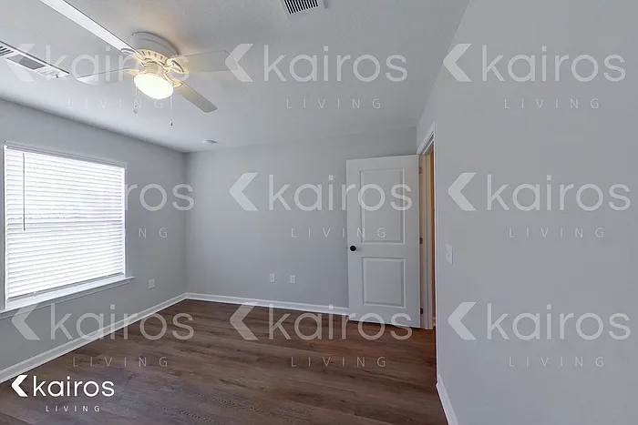 13 Cottage Grove Dr — Photo 10