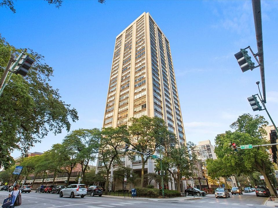 1st image of 70 W Burton Pl APT 1407