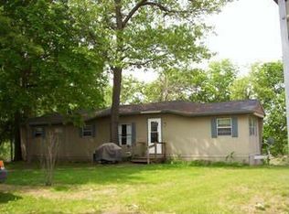 958 42nd St, New Boston, IL 61272
