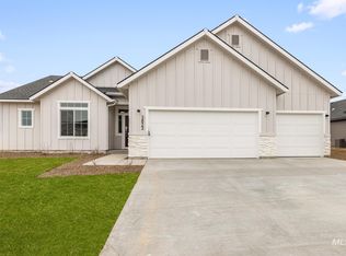 3823 E Jamestown Dr, Nampa, ID 83686