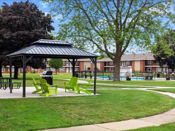 Greenfield Square LLC | 640-650 Colonial Ln, Des Plaines, IL