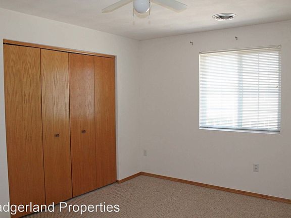 5th image of 3432 Midvale Dr APT 2