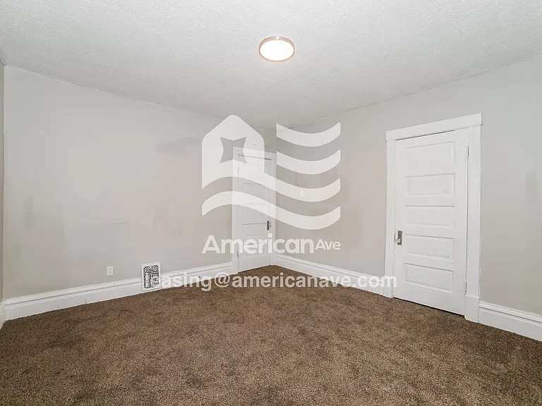 1346873_011_wm_-_bedroom_13624608.jpg
