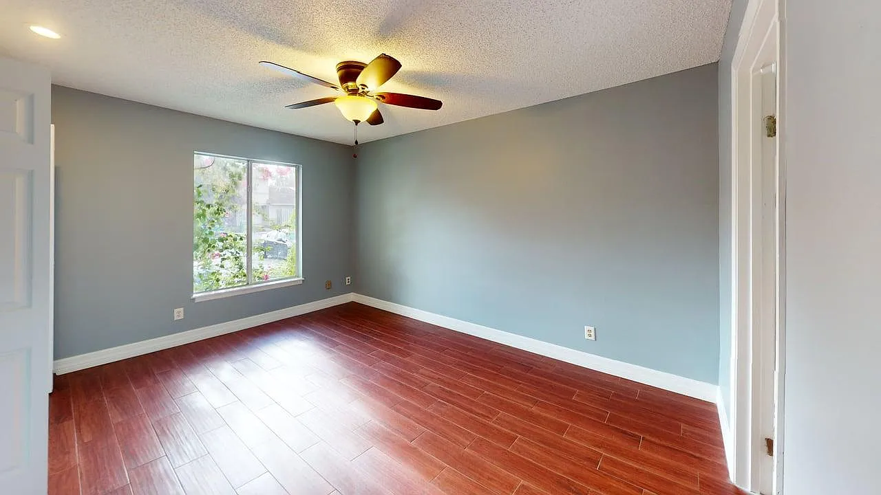 3 bed, 1216 sqft, $1,850 — Photo 3