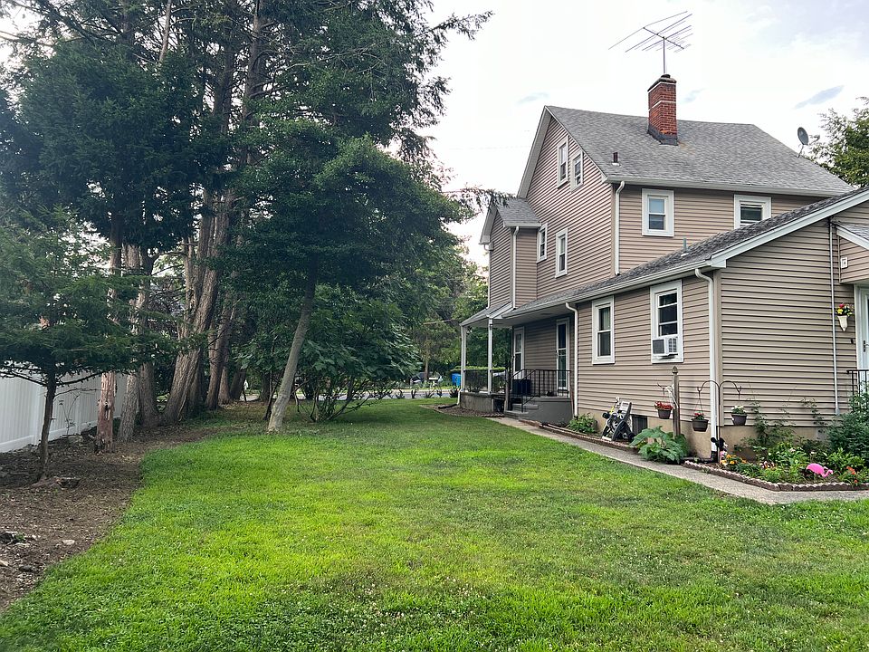 Use of side yard