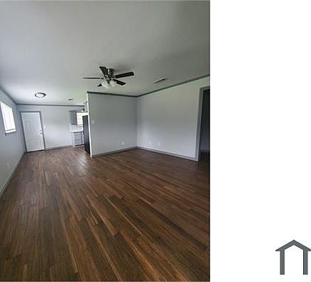 4th image of 240 Turner Ln #244