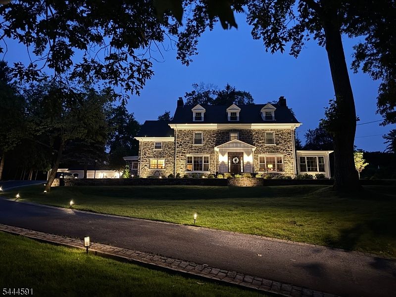 1st image of 117 Forest Way