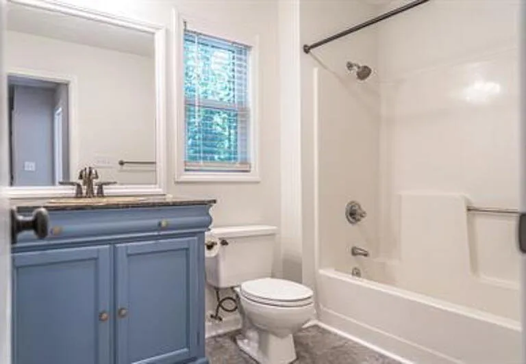 145 Sandhurst Pl — Photo 15
