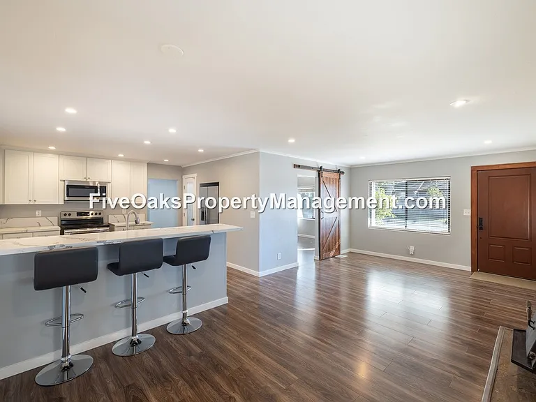 252 Folsom Rd #A — Photo 11