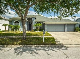 1205 English Bluffs Ct, Brandon, FL 33511