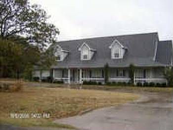 2nd image of 106 Crockett Dr