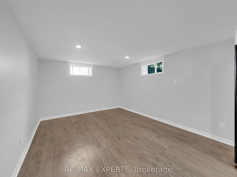 87 Eugenia St #LOWER — Photo 13