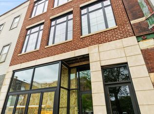3242 N Clark St #2, Chicago, IL 60657