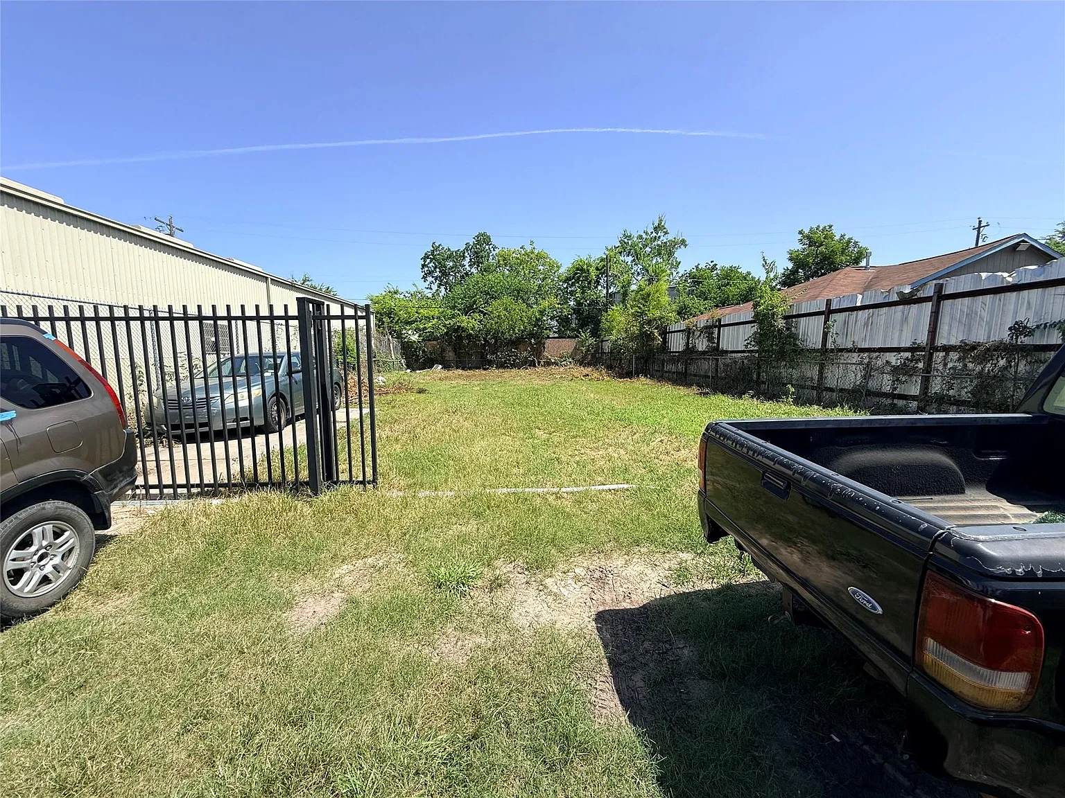 Studio, 1100 sqft, $1,700 — Photo 1
