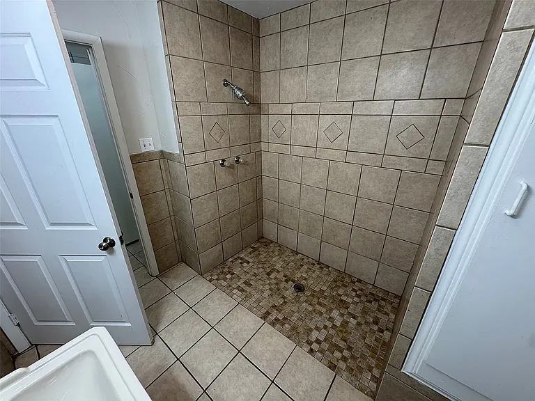 7517 Castillo Rd — Photo 11