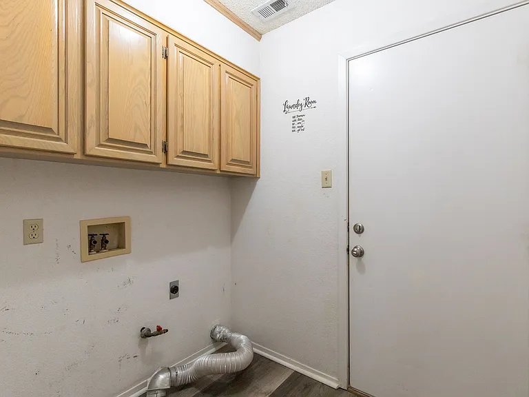 2250 Rim Rock Rd — Photo 34