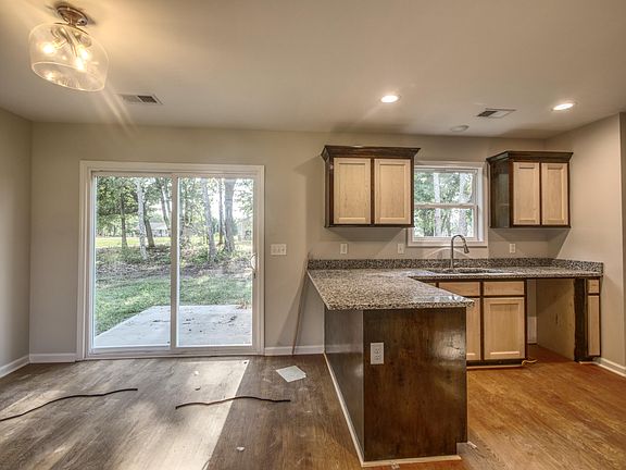 3rd image of 2 Bush Ct