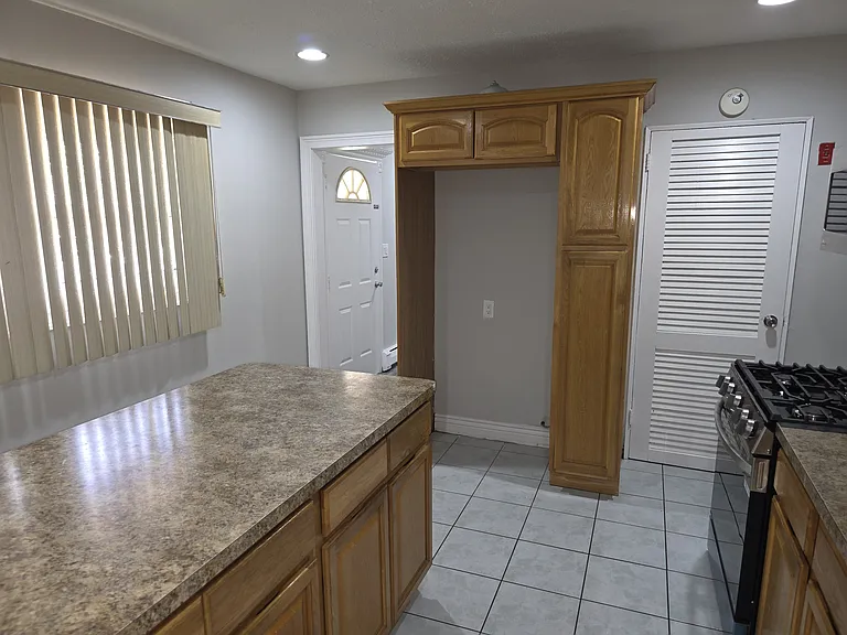 17 Colton Rd — Photo 2