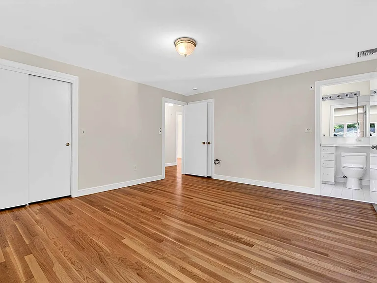 30 Fairbanks Rd — Photo 18