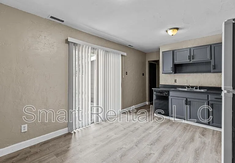 1395 Bluebird Dr — Photo 5