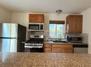 18521 Stone Ave N UNIT B, Seattle, WA