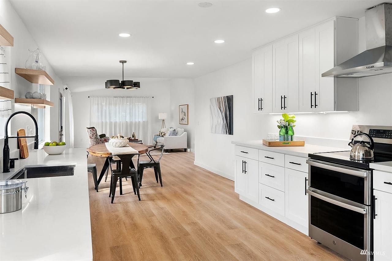 6748 14th Ave SW, Seattle, WA 98106 | Zillow
