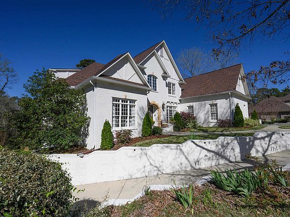 3rd image of 2301 Longleaf Way