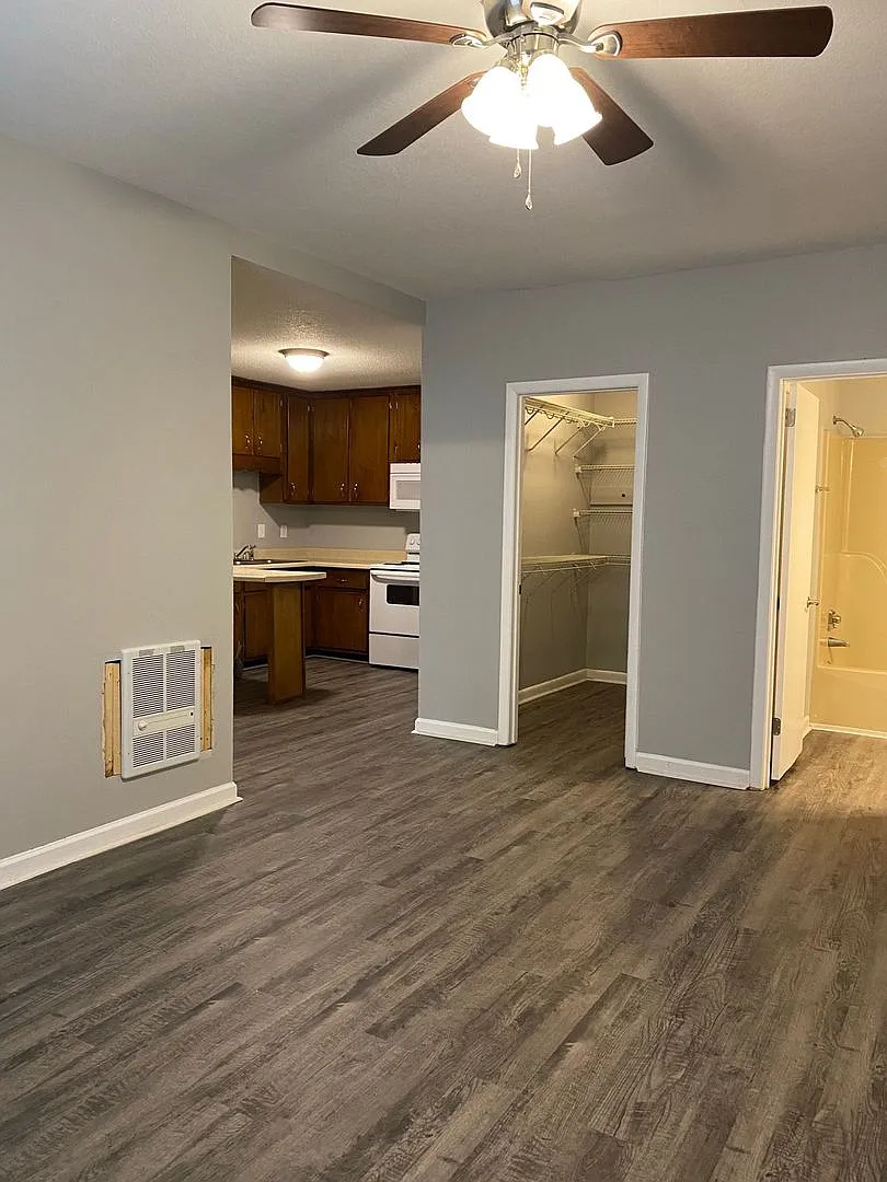 812 Bradley St — Photo 4