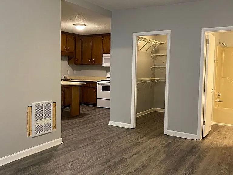 812 Bradley St — Photo 4