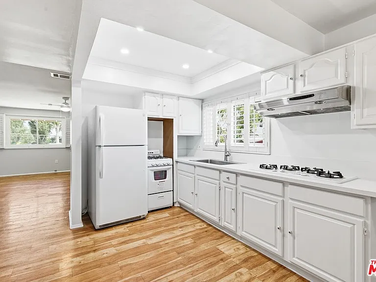 2752 Guirado St — Photo 20