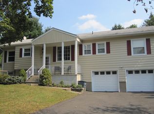 17 Sears Pl, Wayne, NJ 07470