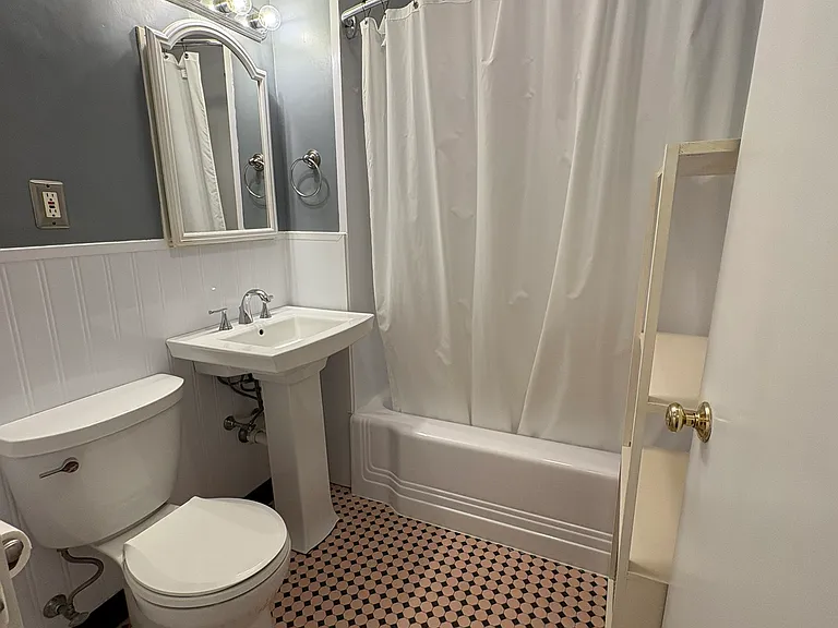 62 Ibbetson St #3L — Photo 11