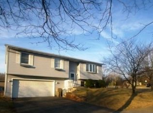 7121 Carnwood Rd, Madison, WI 53719