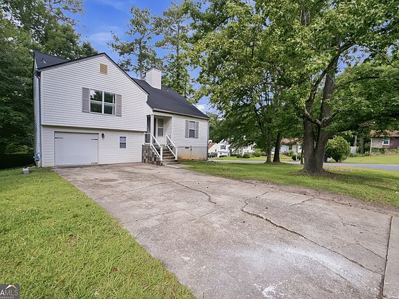 2nd image of 2616 Selman Dr