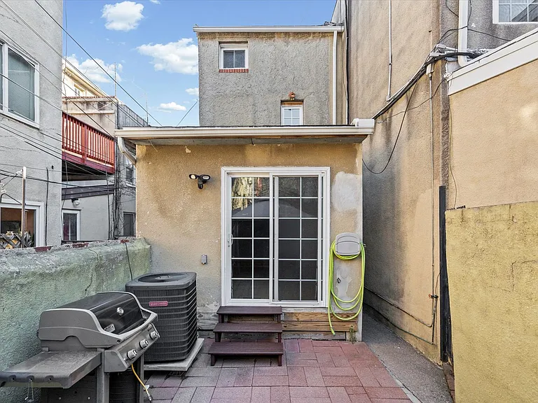 900 Harden Ct — Photo 6