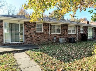 4912 Gene Field Rd, Saint Joseph, MO 64506